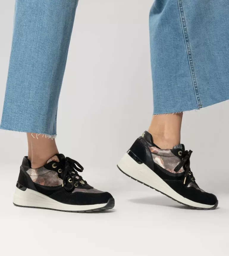 Black Padded Sports Sneakers With Wedge | Anekke Flash Sale